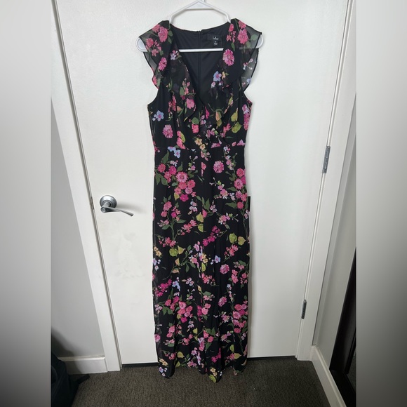 Lulu’s Blooming Love Jumpsuit Size M - Picture 9 of 10
